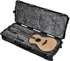 SKB Cases 3I-4217-30 ISeries Classical/Thinline Case For Acoustic Guitar